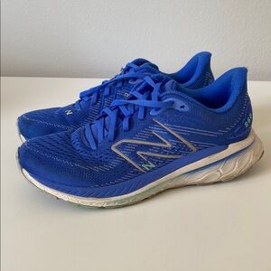 New Balance women’s fresh foam 860 running shoes size 9